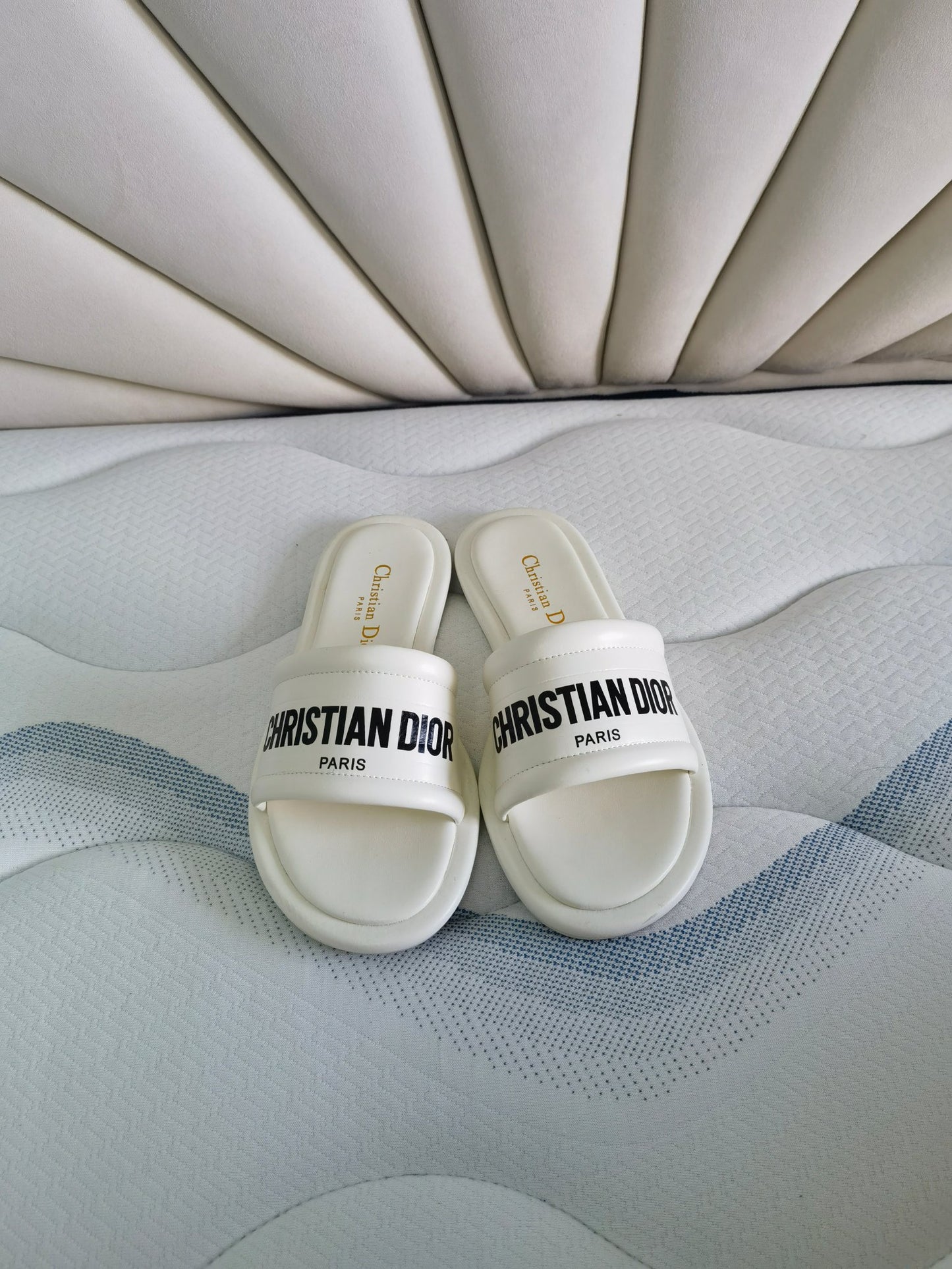 CD Plush Slides - White